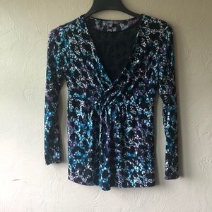 Daisy Fuentes flowy blouse